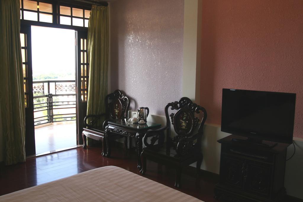Thai Binh II Hotel Hue Exterior foto