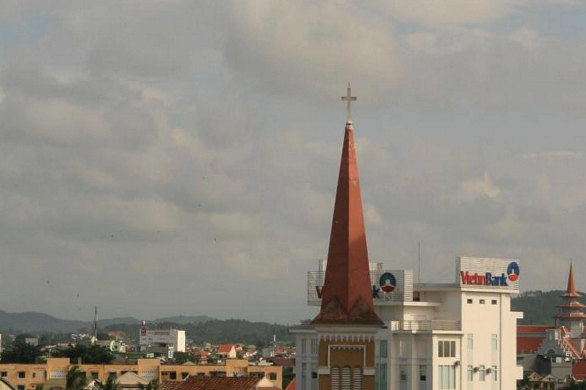 Thai Binh II Hotel Hue Exterior foto
